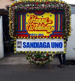 Toko Bunga di Taman Mini